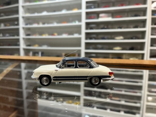Panhard Dyna Z 1/43