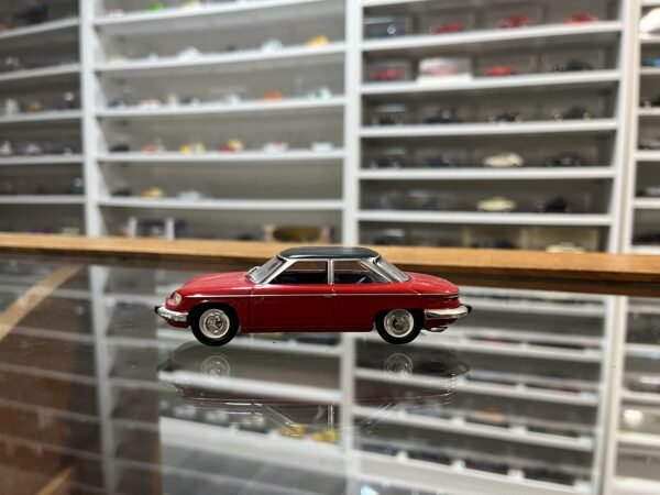 Panhard 24 BT 1/43