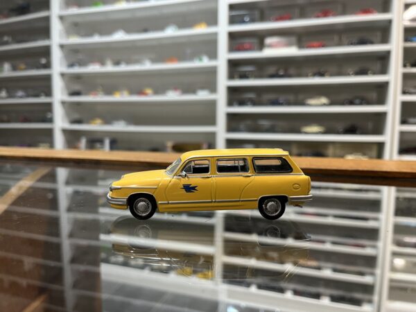 Panhard PL1Z Break La Poste 1964 Norev 1/43