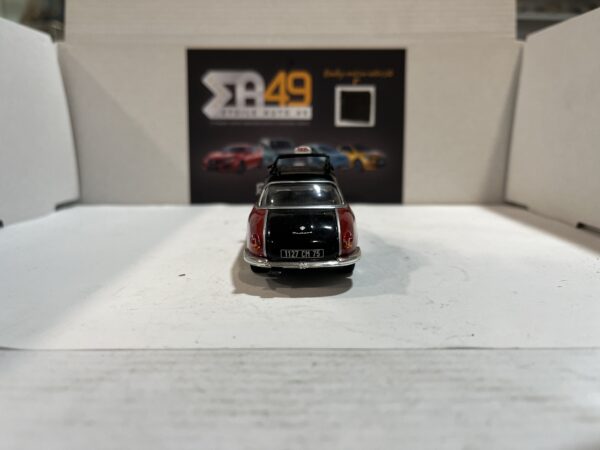 Panhard Dyna Z Taxi 1/43 – Image 3