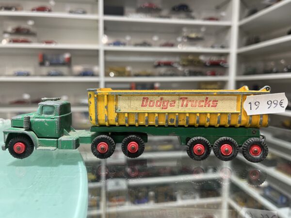 Camion et remorque matchbox dodge tractor 1/43
