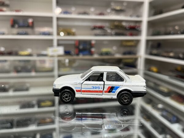 Majorette BMW 325 I  n°228 1/56
