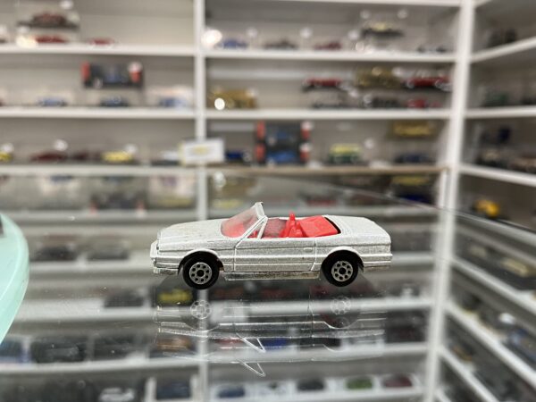 Majorette Cadillac Allante argent n°253 1/59