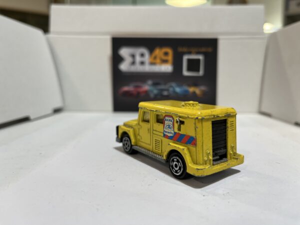 Fourgon sécurité de banque Majorette n°204 1/57 – Image 3