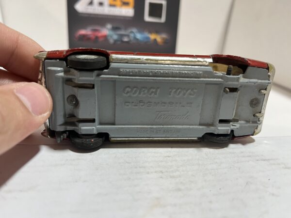 Oldsmobile Tornado  n°13380/67 1/43 – Image 4