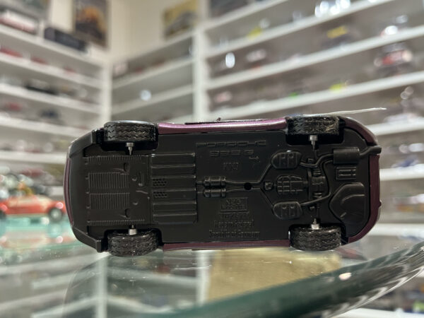 Porsche 928 NZG Mauve 1/43 – Image 4