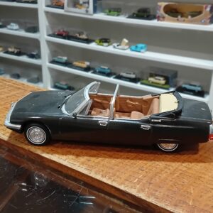 Citroën SM Présidentielle 1972 Universal Hobbies 1/43