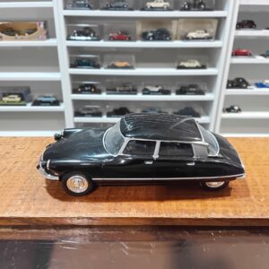 Citroën DS 19 Pallas 1965 1/43