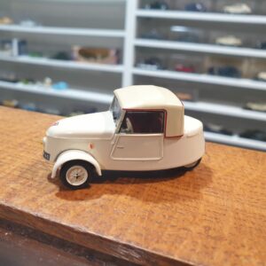 Micro Car Peugeot LVL 1942 1/43