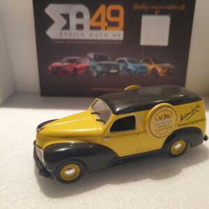 Peugeot 203 Camionnette " Cachou LAJAUNIE " 1/43