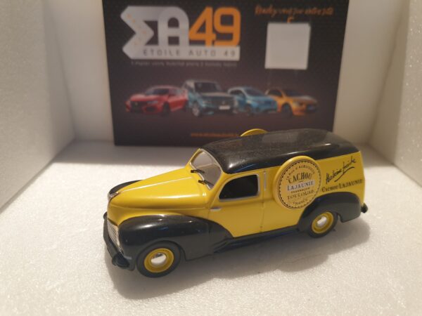 Peugeot 203 Camionnette " Cachou LAJAUNIE " 1/43