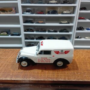 Renault Juvaquatre FACOM 1946 Norev 1/43