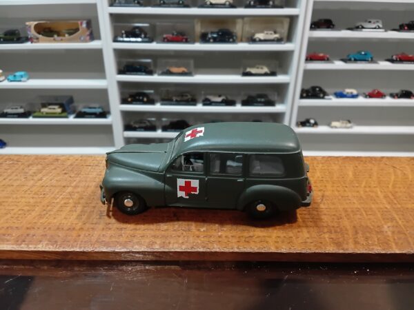 Peugeot 203 Ambulance Militaire Solido 1/43