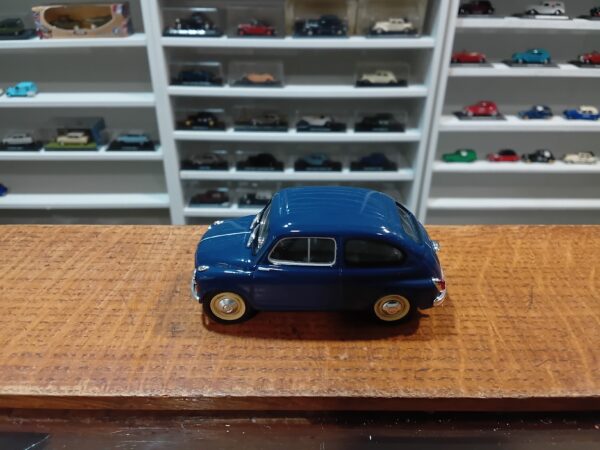 Fiat 600 Bleu 1957 1/43