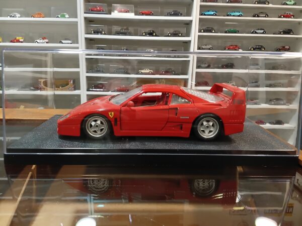 Ferrari F40 1987 Bburago 1/18