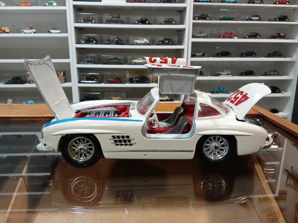 Mercedes 300SL Mille Miglia Bburago 1/18 – Image 5