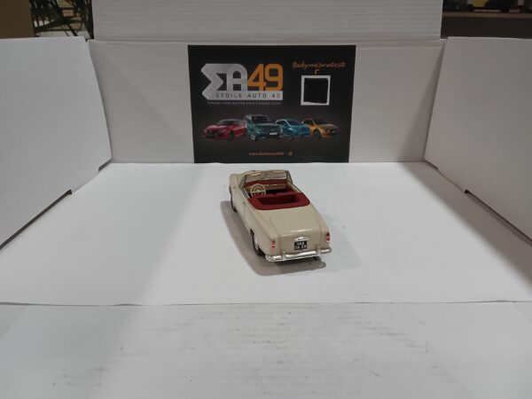 Peugeot 403 Cabriolet Norev 1/43 – Image 3