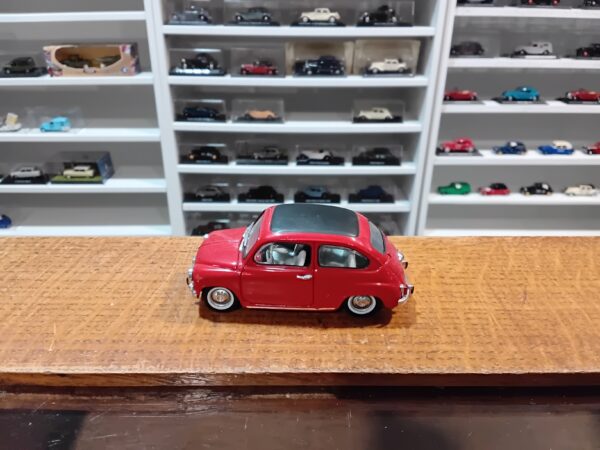 Micro Car Fiat 600 D Art 312 1965 DetailCars 1/43