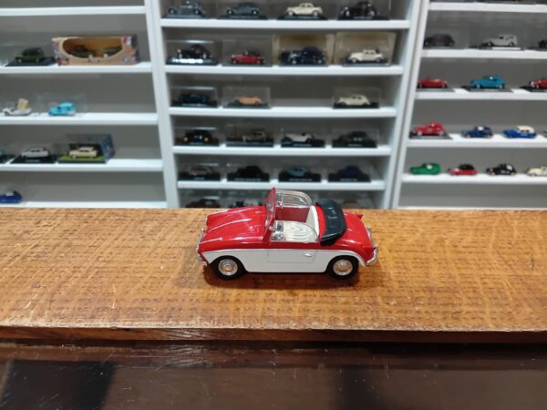 Micro Car PTV 250 Cabriolet 1/43