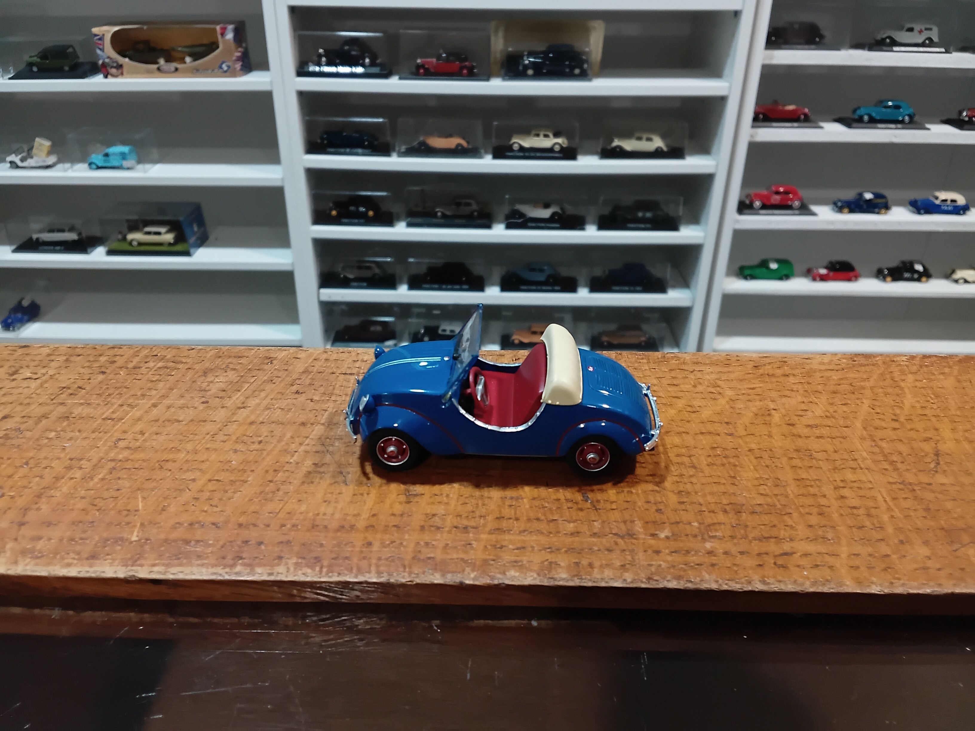 Micro Car Rovin D2 1947 1/43