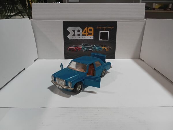 Mercedes-Benz 240 D Corgi 1/36 Sans attelage – Image 2