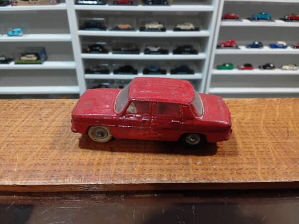 Renault 8 Dinky Toys Ref 517 1/43