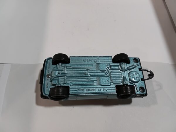 Ford Escort 1.3 GL Corgi 1/36 – Image 4