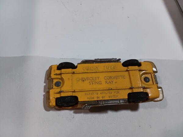 Chevrolet Corvette Sting Ray n°15 avec stickers Corgi 1/43 – Image 4