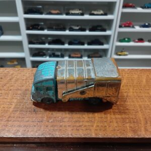 S & D Refuse Van Husky
