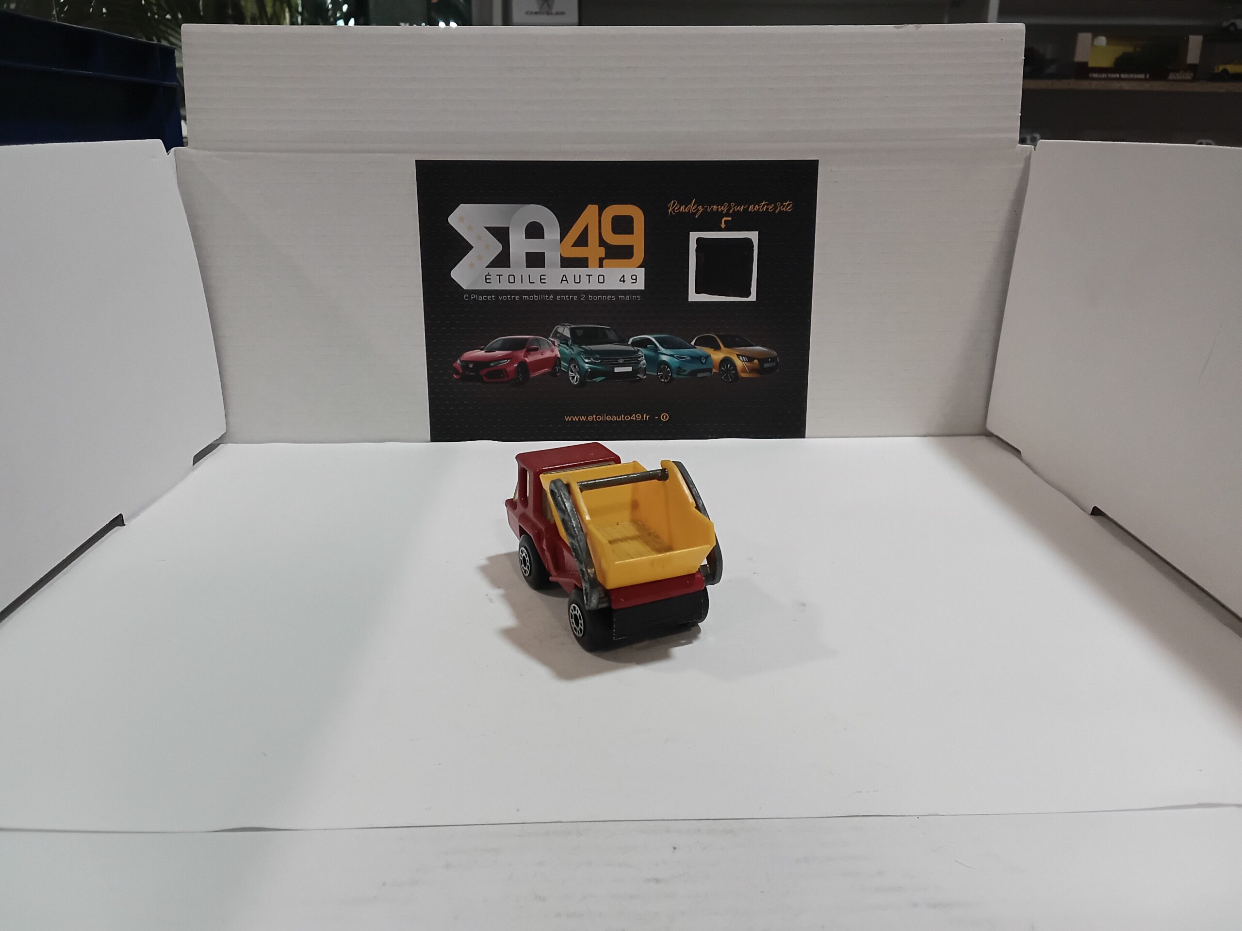 Matchbox no 37 skip truck outlet