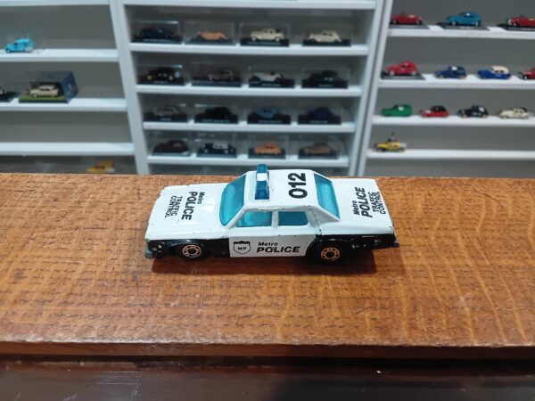 Plymouth Gran Fury Metro Police n°10 Matchbox Superfast 1979