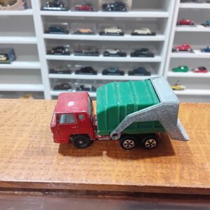 Camion de poubelle Bernard Majorette 1/100