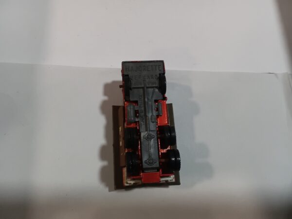 Camion Bernard Maisonnette Majorette 1/100 – Image 4