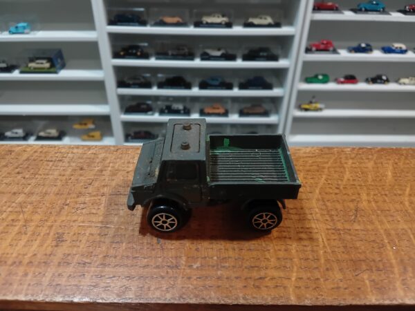 Mercedes Unimog Majorette 1/82