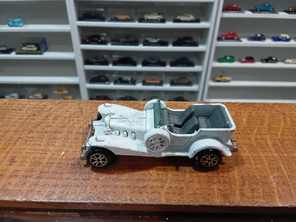 Excalibur repeinte n°267 Majorette 1/56