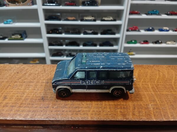 Fourgon Police 279/234 Majorette 1/65
