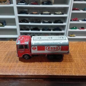 Camion Esso Saviem Majorette 1/100