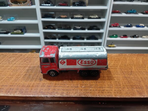 Camion Esso Saviem Majorette 1/100