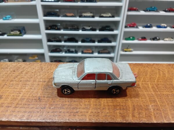 Mercedes 450 SE n°249 grise Majorette 1/60