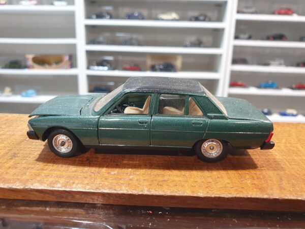 Peugeot 604 Norev 1/43