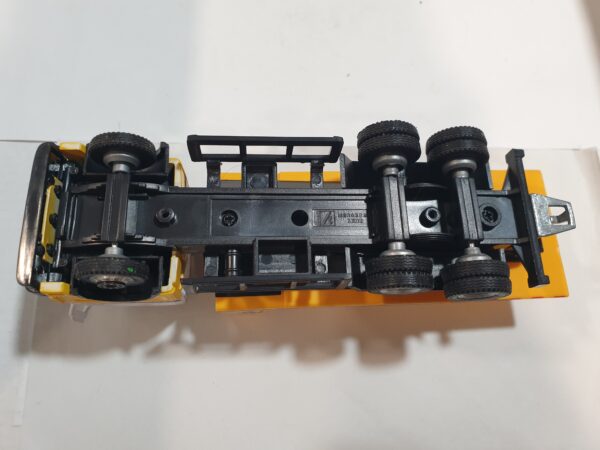 Camion Plateau Porte voiture Mercedes 1/50 – Image 8