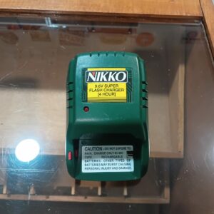 Chargeur Batterie Nikko 9.6V Super Flash Charger 4 Hour