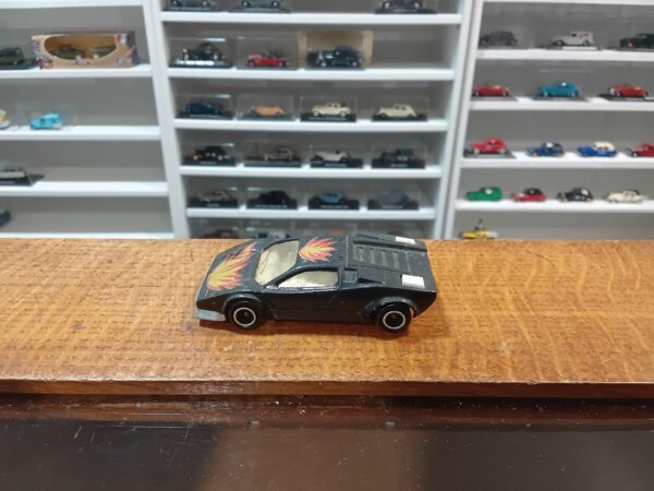 Lamborghini Countach Majorette N°237 1/56