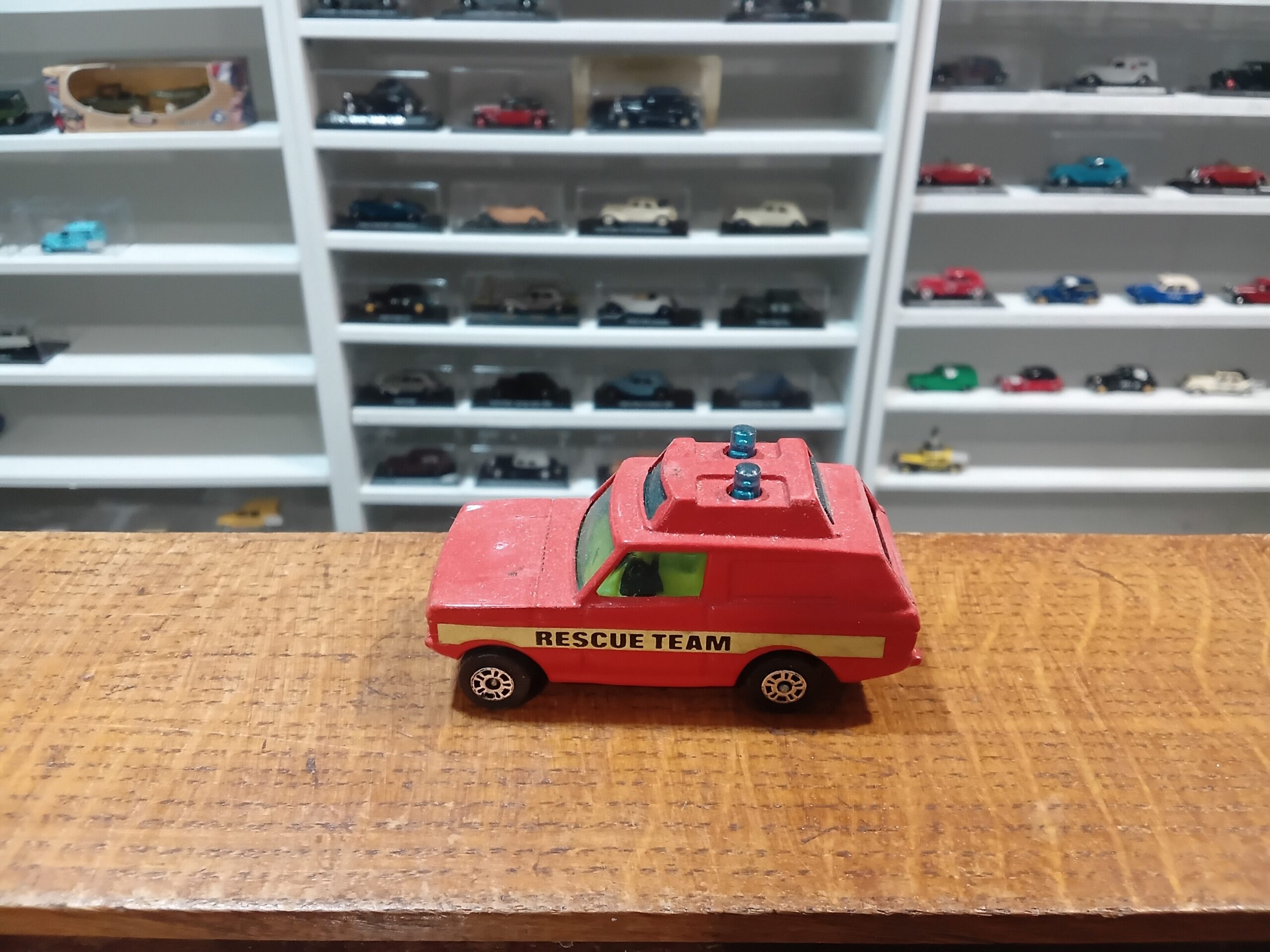 Range Rover Police Corgi Juniors 1/64