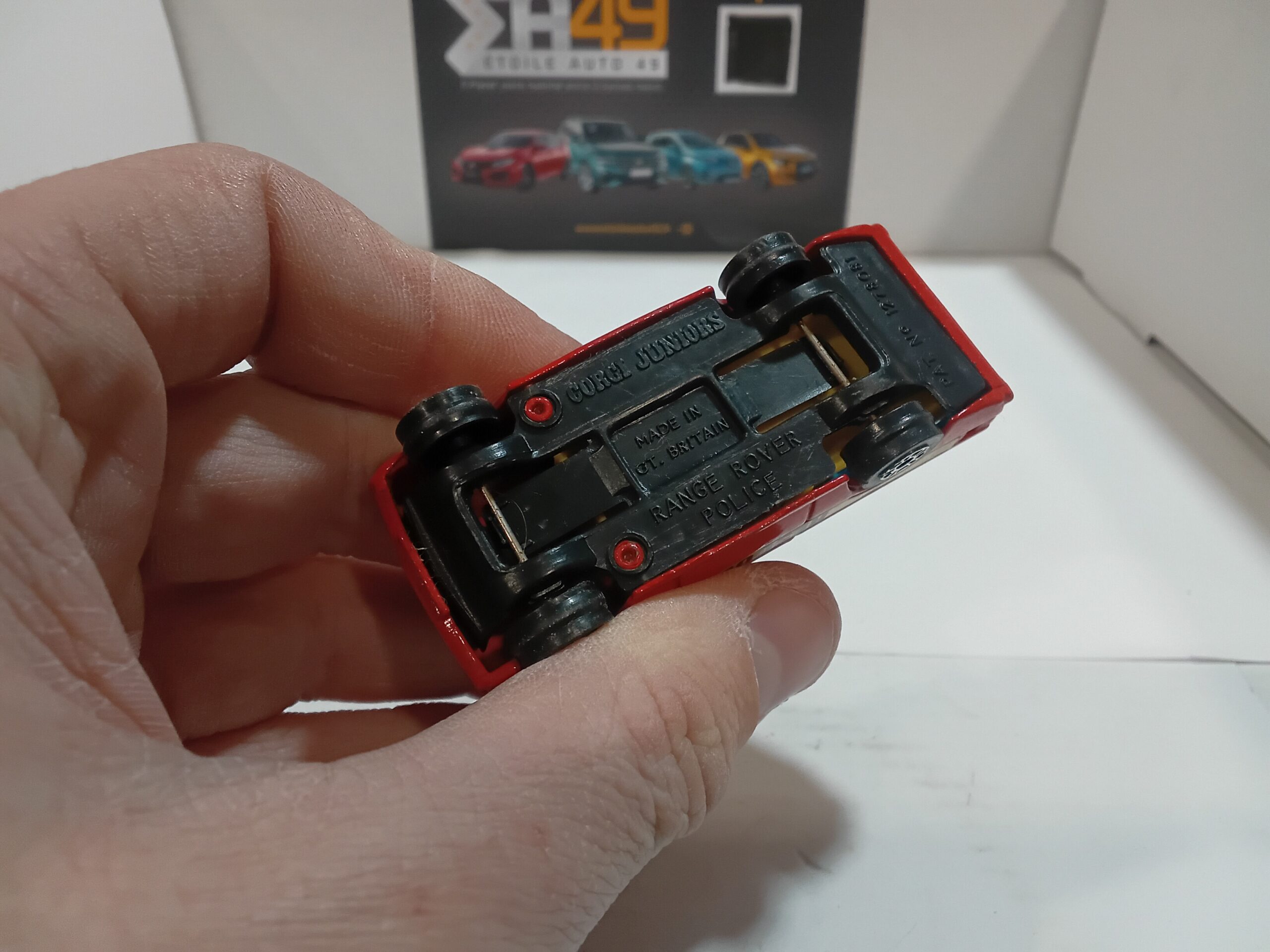 Range Rover Police Corgi Juniors 1/64 – Image 4