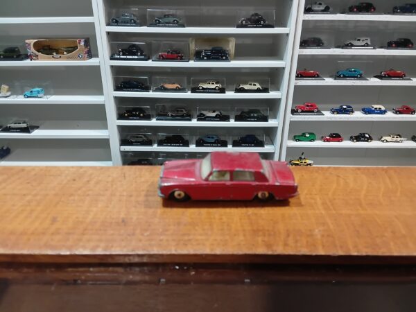 Rolls Royce Silver Shadow Matchbox Series N°24 1/64