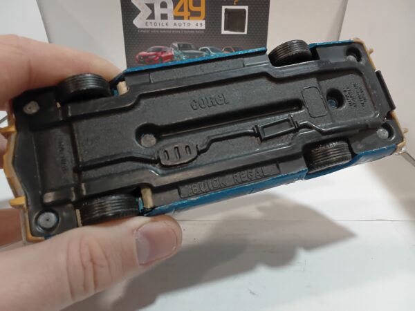 Buick Regal Corgi 1/36 – Image 4