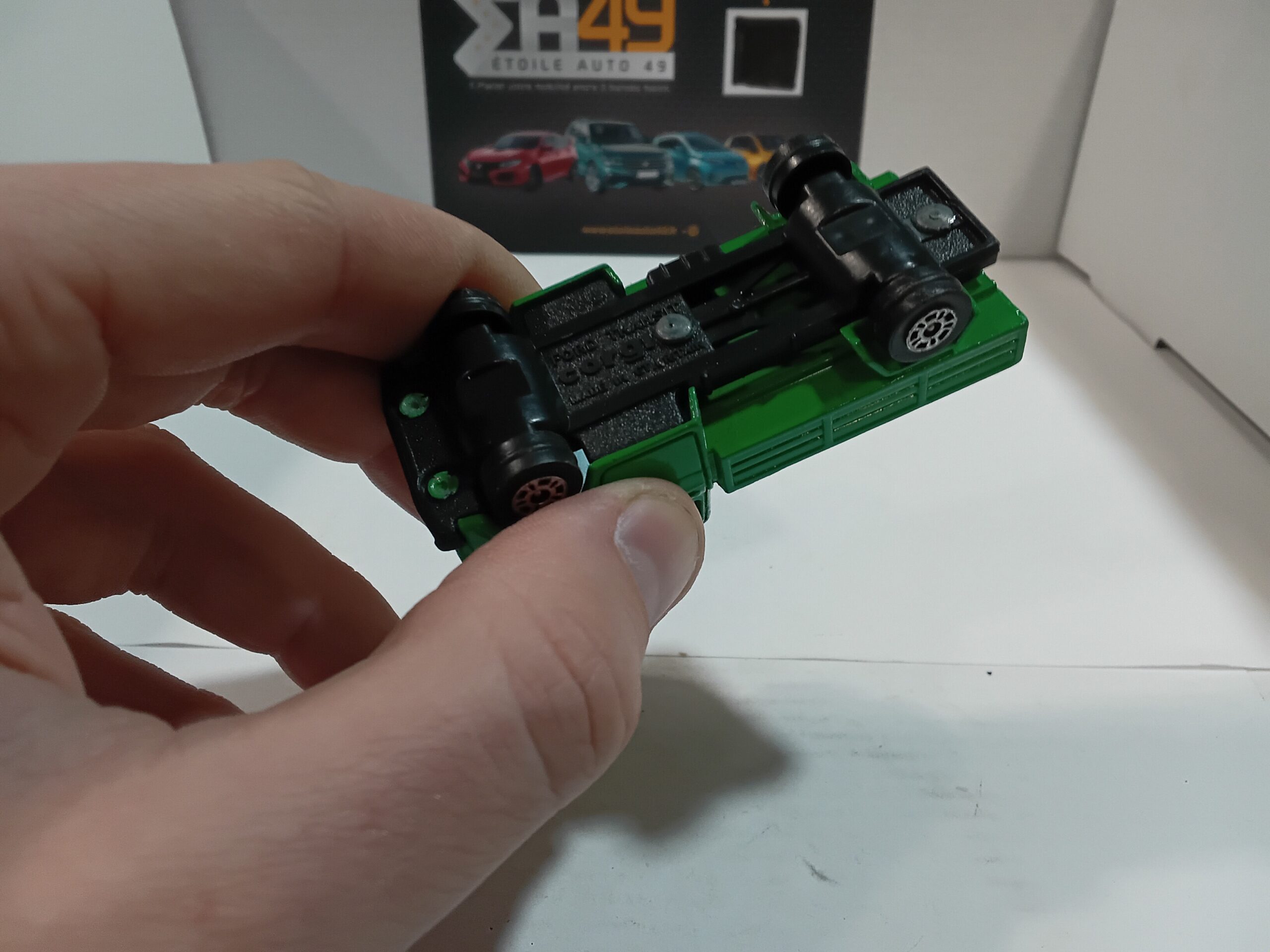 Ford Transit Corgi 1/64 – Image 4