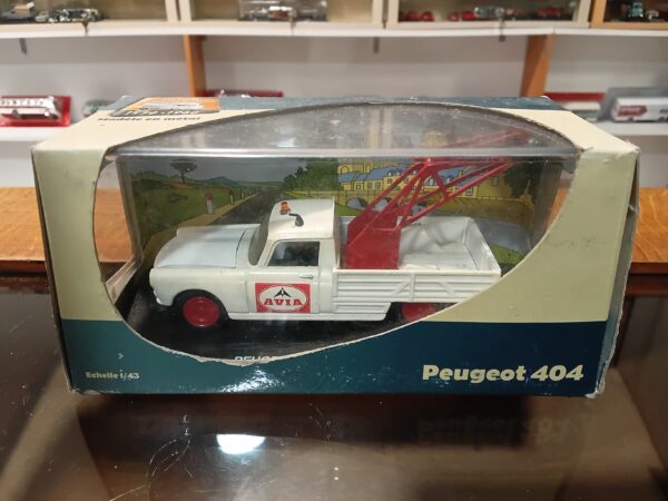 Peugeot 404 Dépanneuse AVIA 1/43