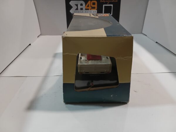 Peugeot 404 Dépanneuse AVIA 1/43 – Image 3